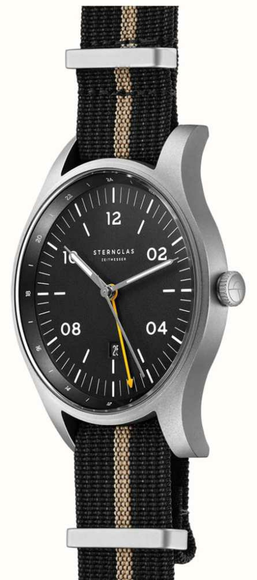 Men'S STERNGLAS | Sternglas Taiga Gmt Quartz (42Mm) Anthracite Dial / Beige + Black Nato