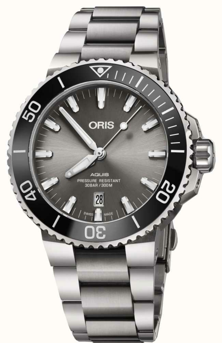 Men'S ORIS | Oris Aquis Titanium Date Automatic (43.5Mm) Grey Dial / Titanium Bracelet