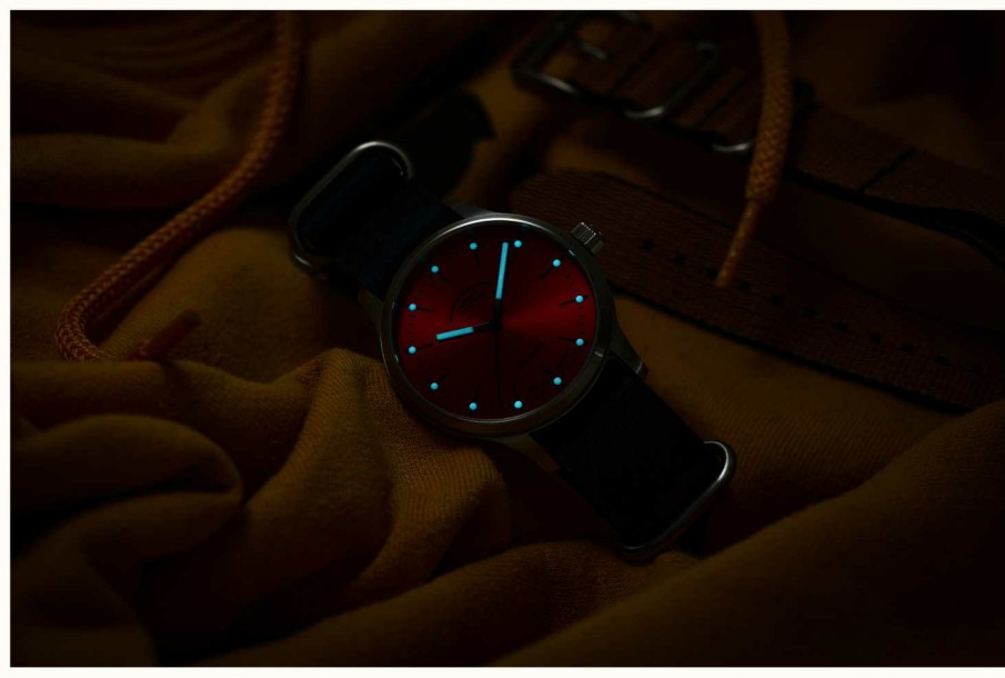 Women'S Muhle Glashutte | Muhle Glashutte Panova Red Automatic (40Mm) Red Sunray Dial / Black Nato Leather Strap